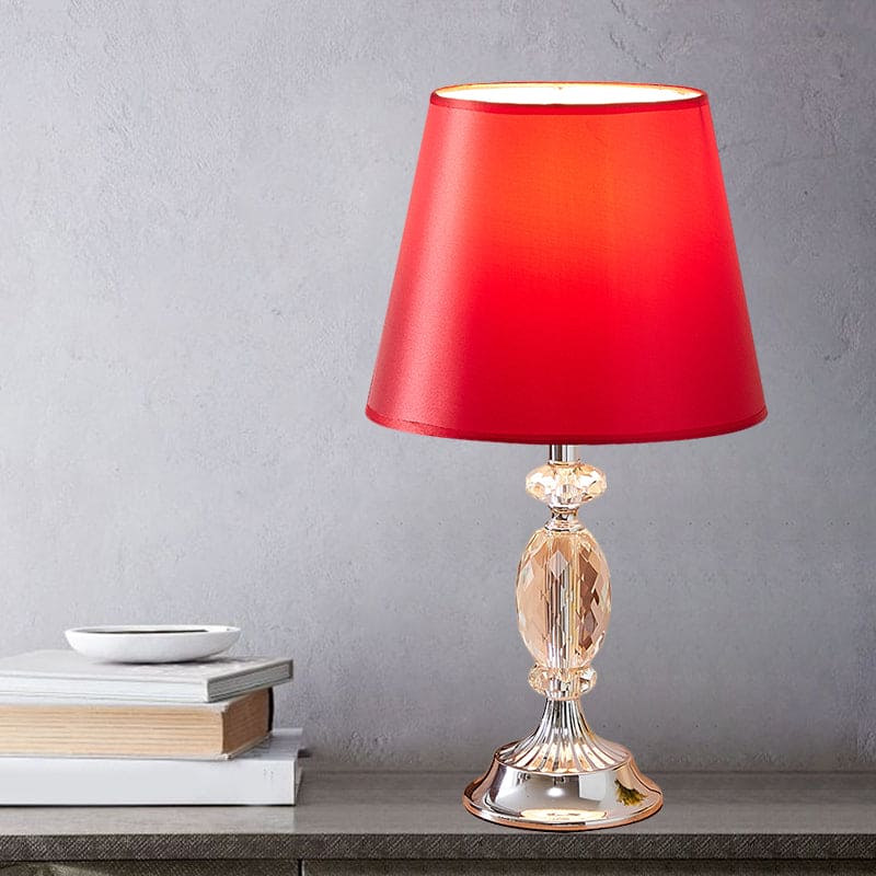 LuxLicht Crystal Table Lamp – Sophisticated Conical Design with Faceted Glass Details