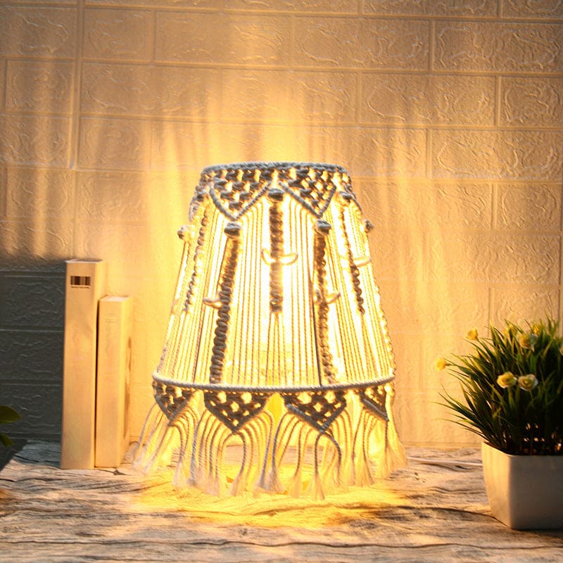AmbianceLight Woven Rope Table Lamp – Boho Rustic Lighting for Cozy Home Décor