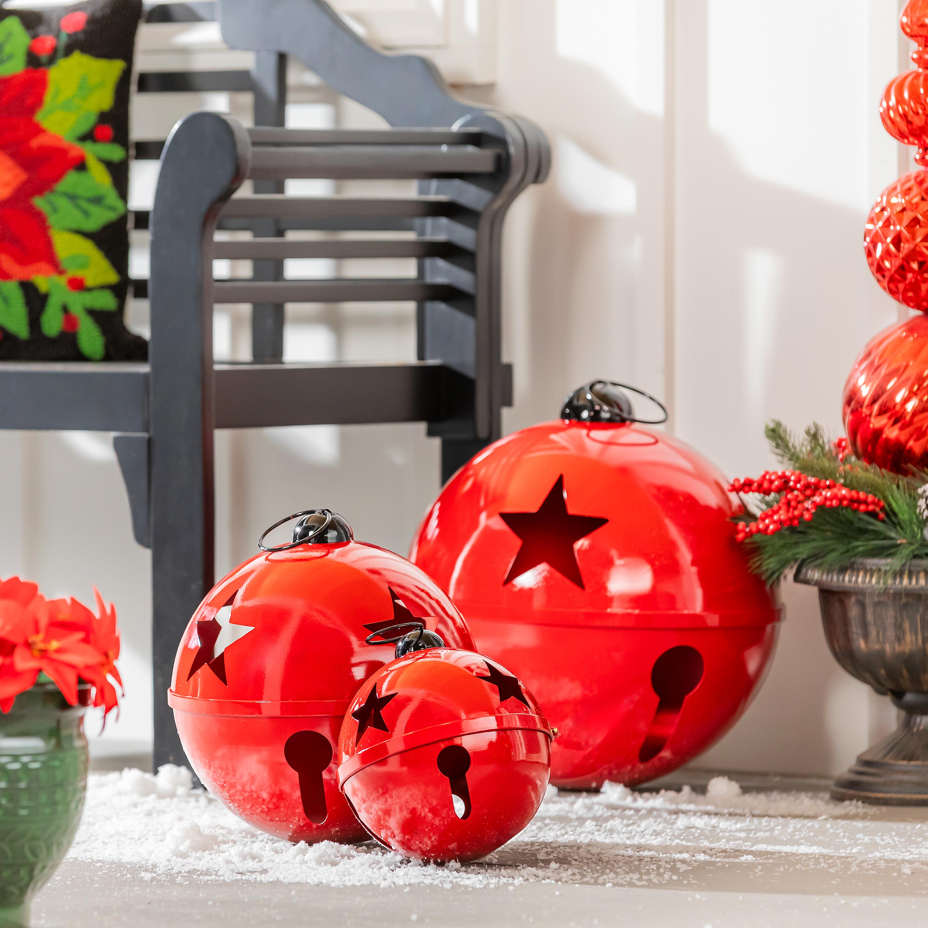 Set of 3 Metal Poinsettia Garden Christmas Statues – 21" Christmas Nesting Decorations for Yard & Home