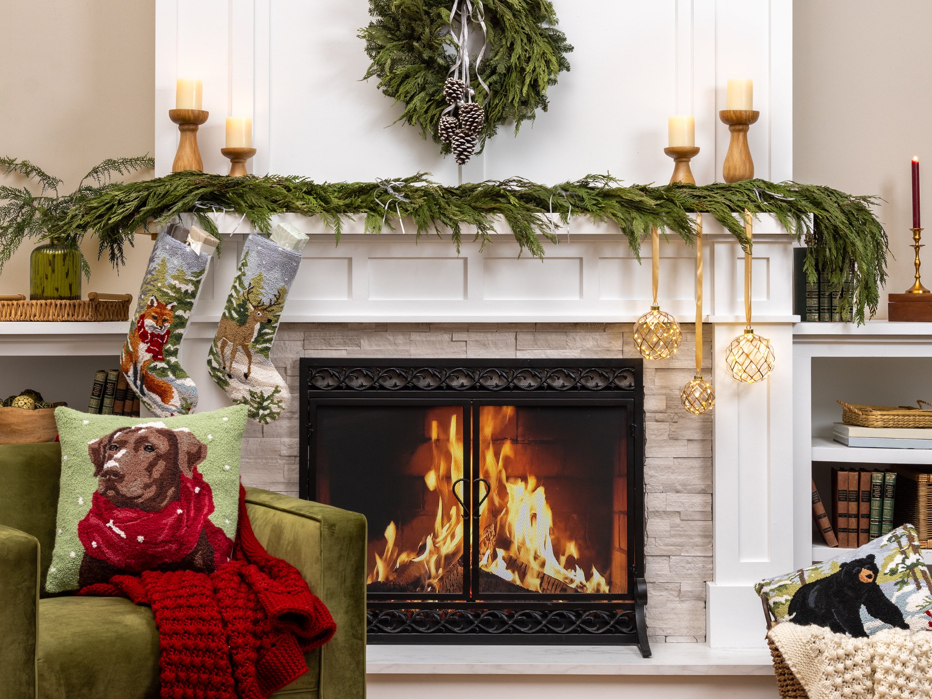 20" Fresh Noble Fir & Pinecone Christmas  Wreath – Natural Christmas Door Decoration for Holiday Elegance