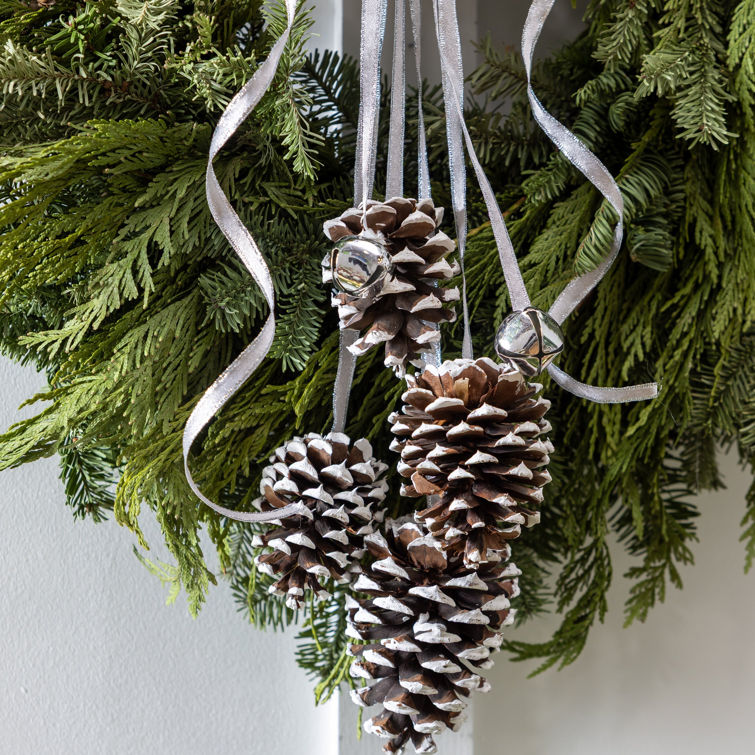 20" Fresh Noble Fir & Pinecone Christmas  Wreath – Natural Christmas Door Decoration for Holiday Elegance