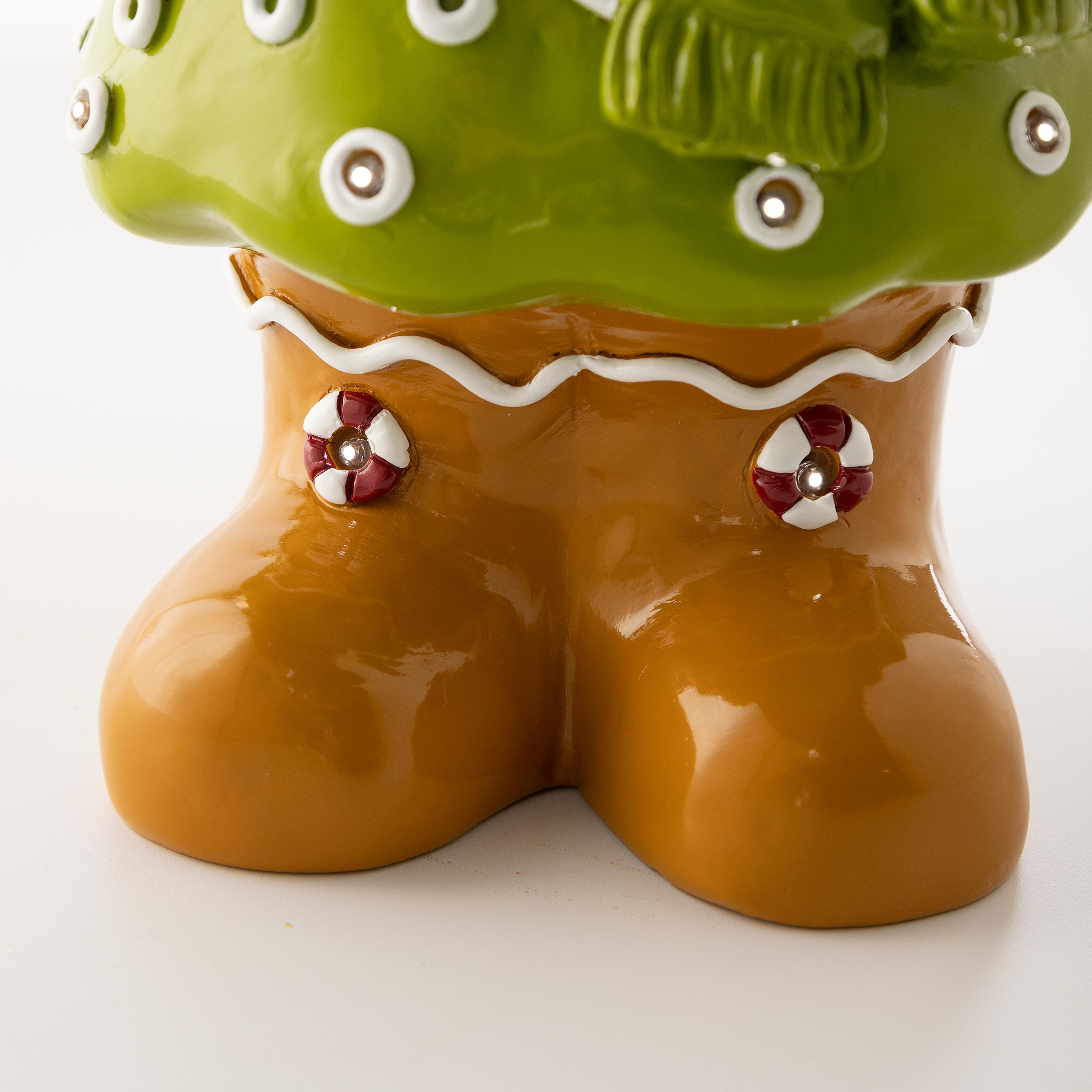 Lighted Gingerbread Doll Christmas Statue – Festive Christmas Decoration for Indoor & Outdoor Displays