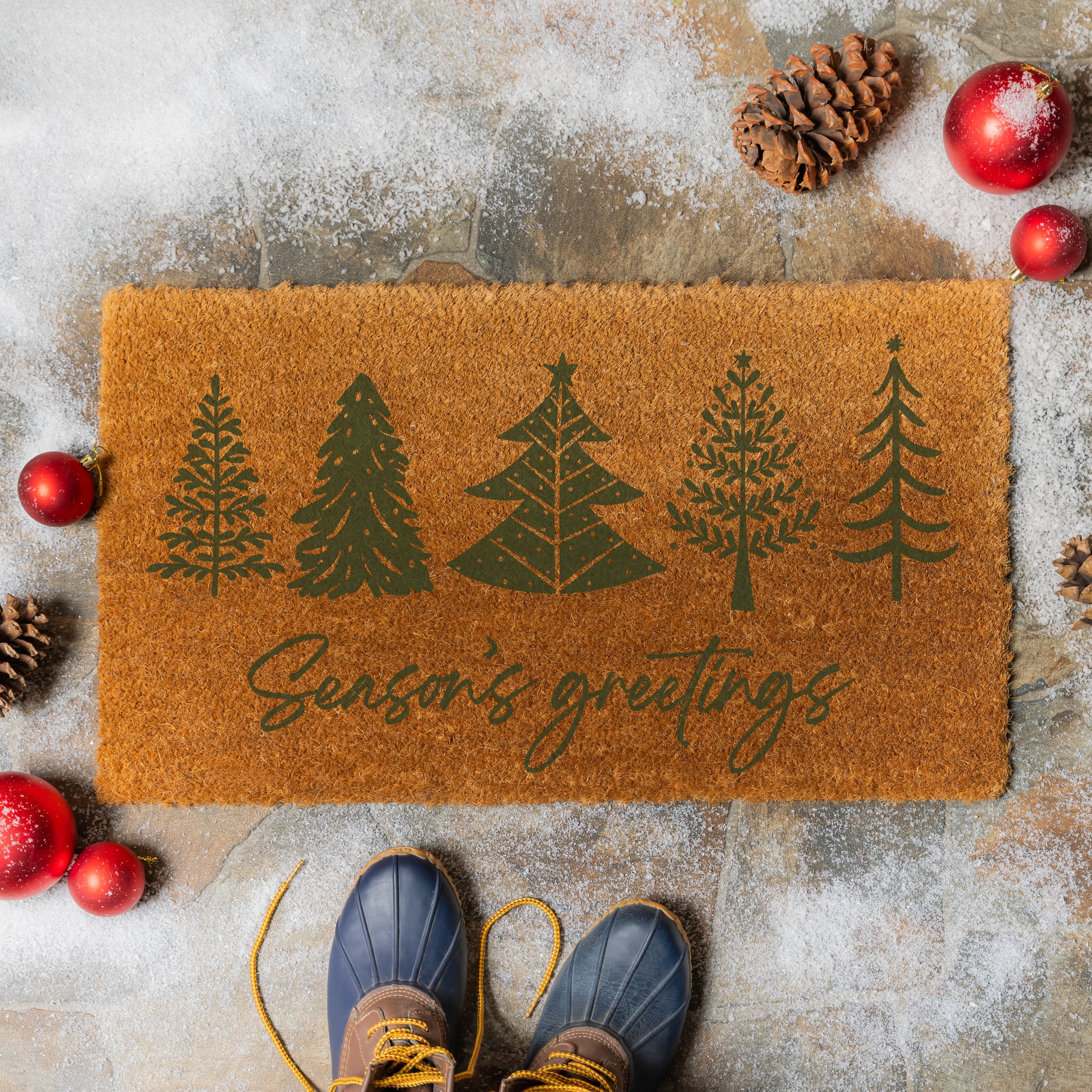28"x16" “Season’s Greetings” Green Coir Doormat – Festive Christmas Welcome Mat for Holiday Entryways