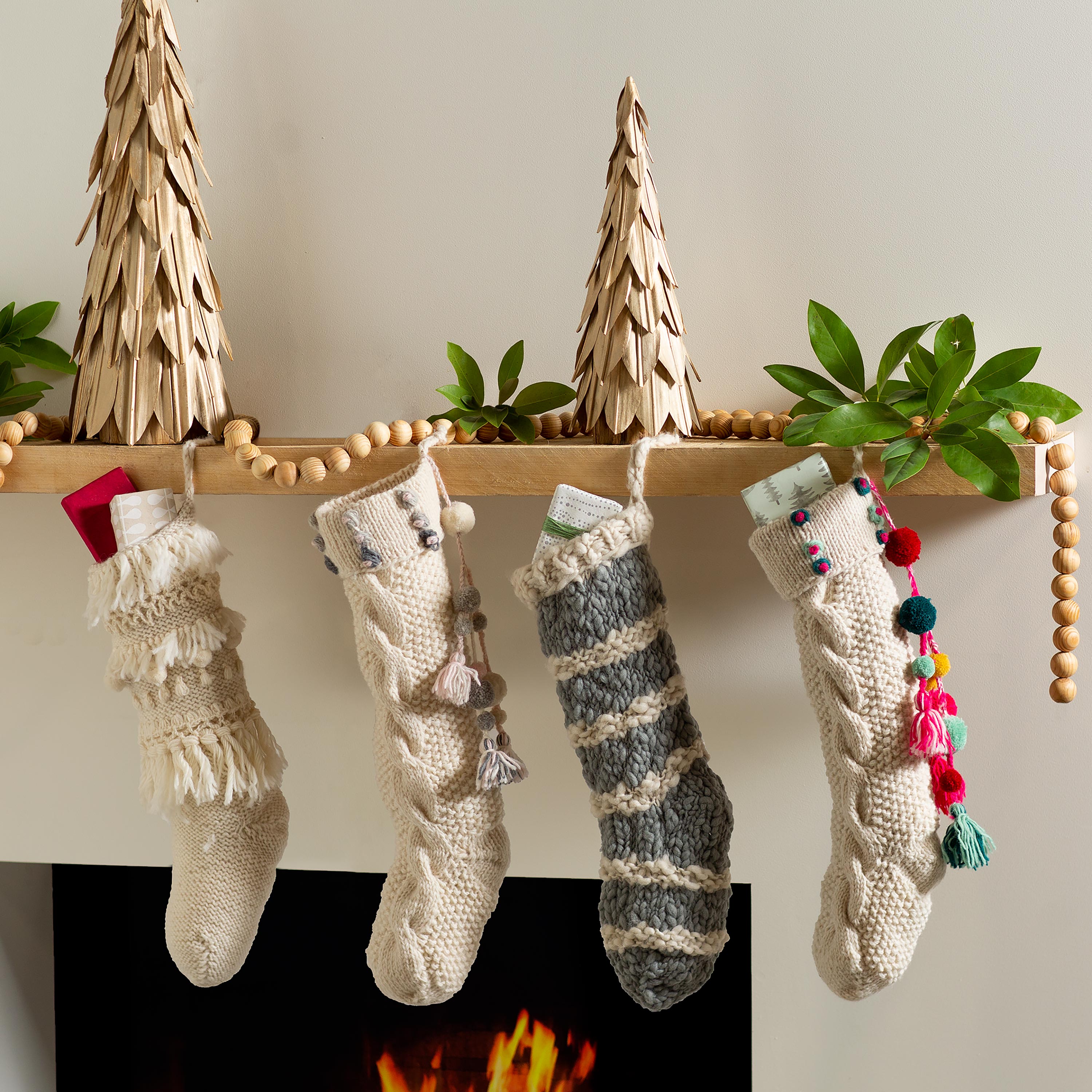 Chic Knitted Christmas Stocking – Elegant Holiday Mantel Décor for Festive Celebrations