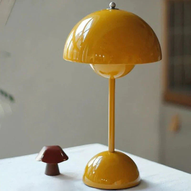 BudLight – LED Table Lamp for Elegant Home Decoration