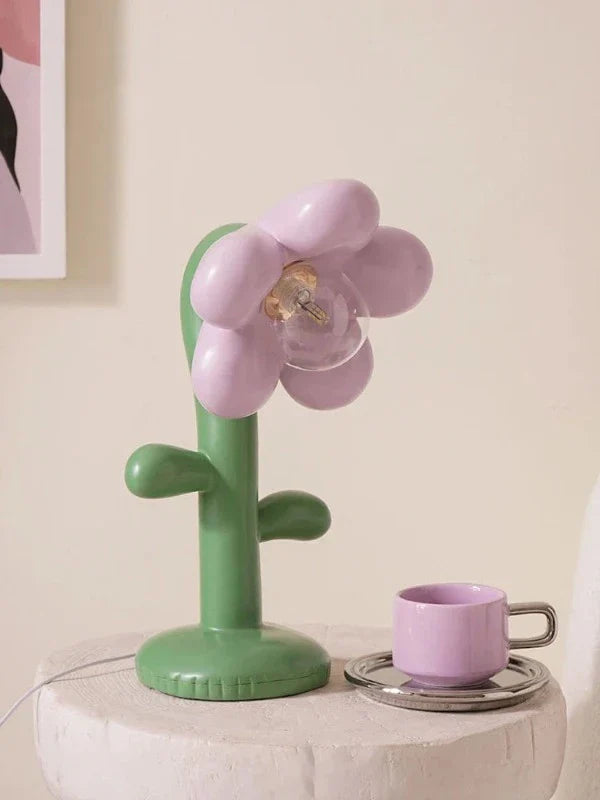 FloralRadiance Elegant Glass Ball Table Lamp – Decorative Light Ornament for a Refined Ambiance