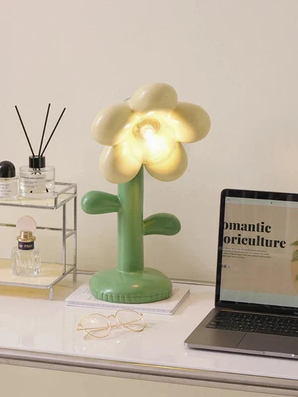 FloralRadiance Elegant Glass Ball Table Lamp – Decorative Light Ornament for a Refined Ambiance