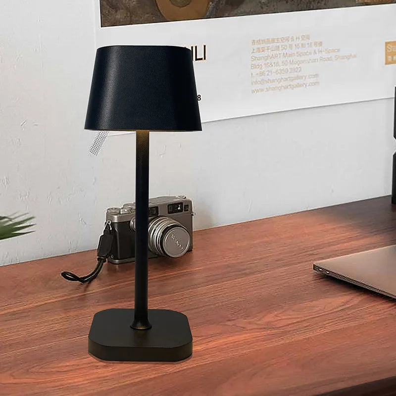 WanderLuxe Wireless Table Lamp – Modern & Elegant Lighting for Any Space
