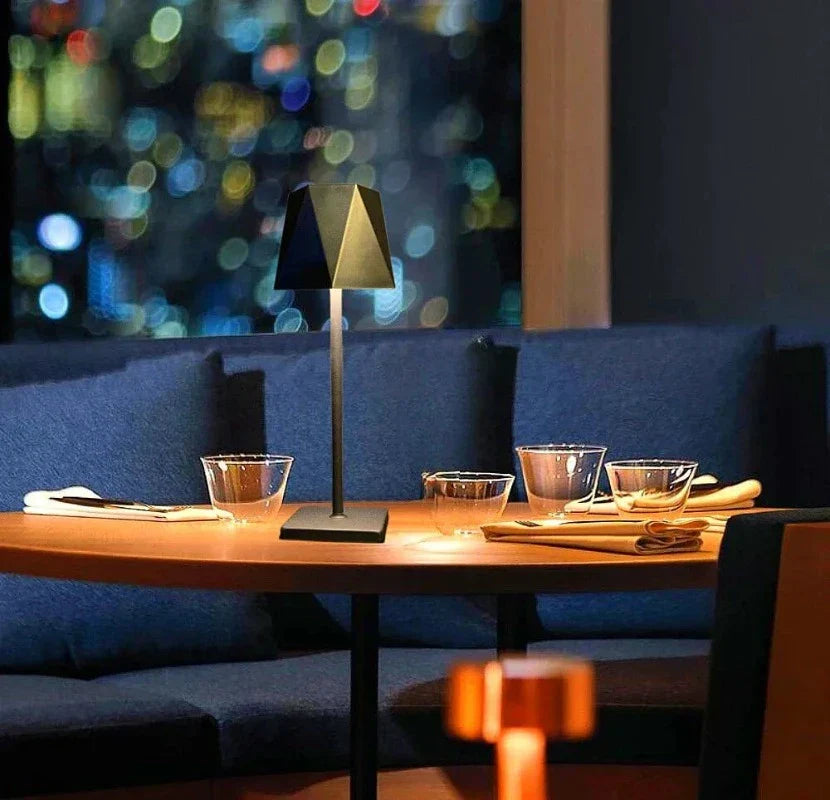 StarlightLamp Wireless Desk Lamp – Stylish Table Lighting for Your Space