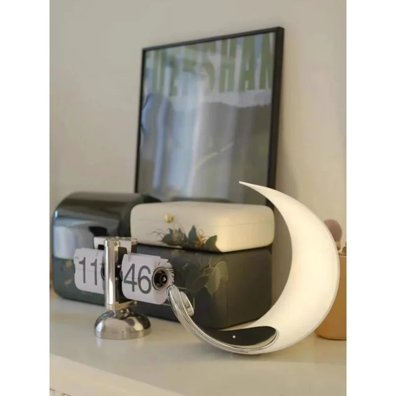 StarBeam Creative Nightstand Lamp – Lunar Reading Light for a Magical Ambiance