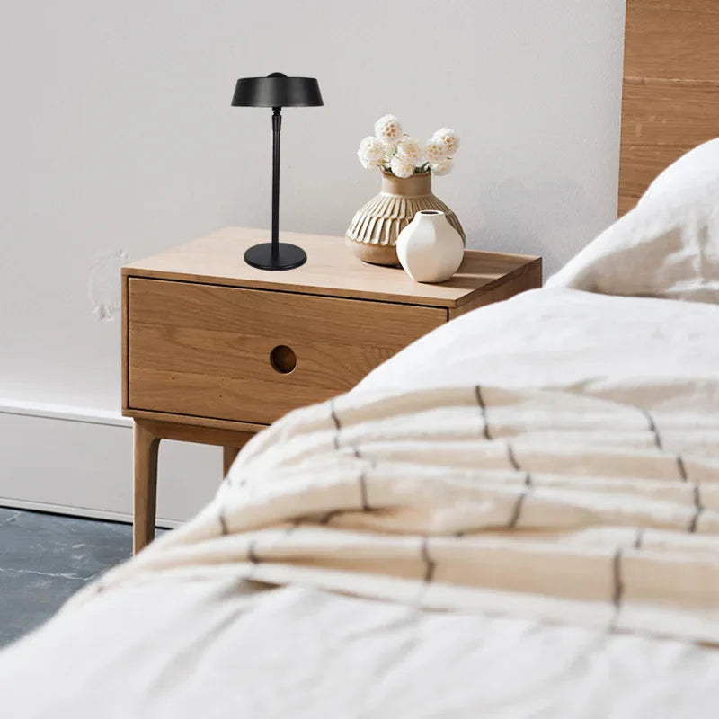 UrbanGlam Modern Indoor Table Lamp – Sophisticated Lighting for Contemporary Spaces