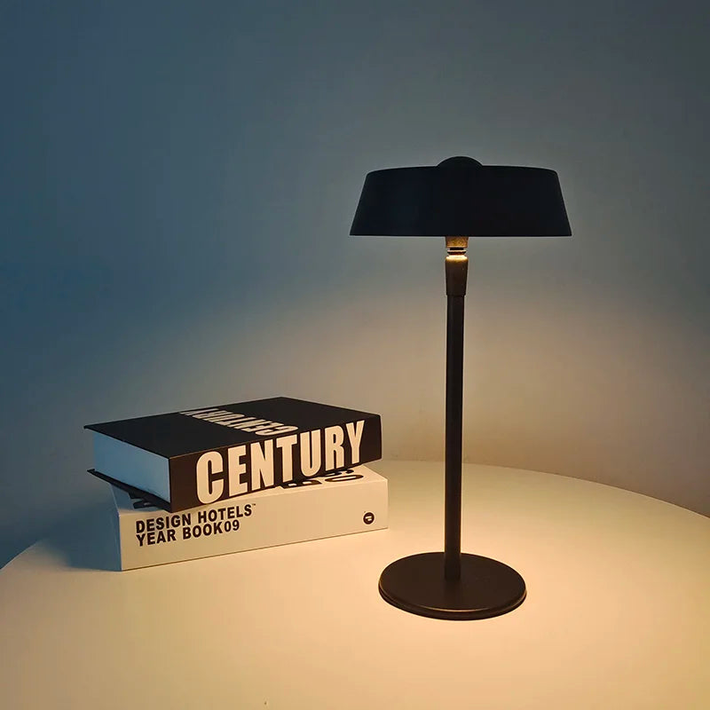 UrbanGlam Modern Indoor Table Lamp – Sophisticated Lighting for Contemporary Spaces