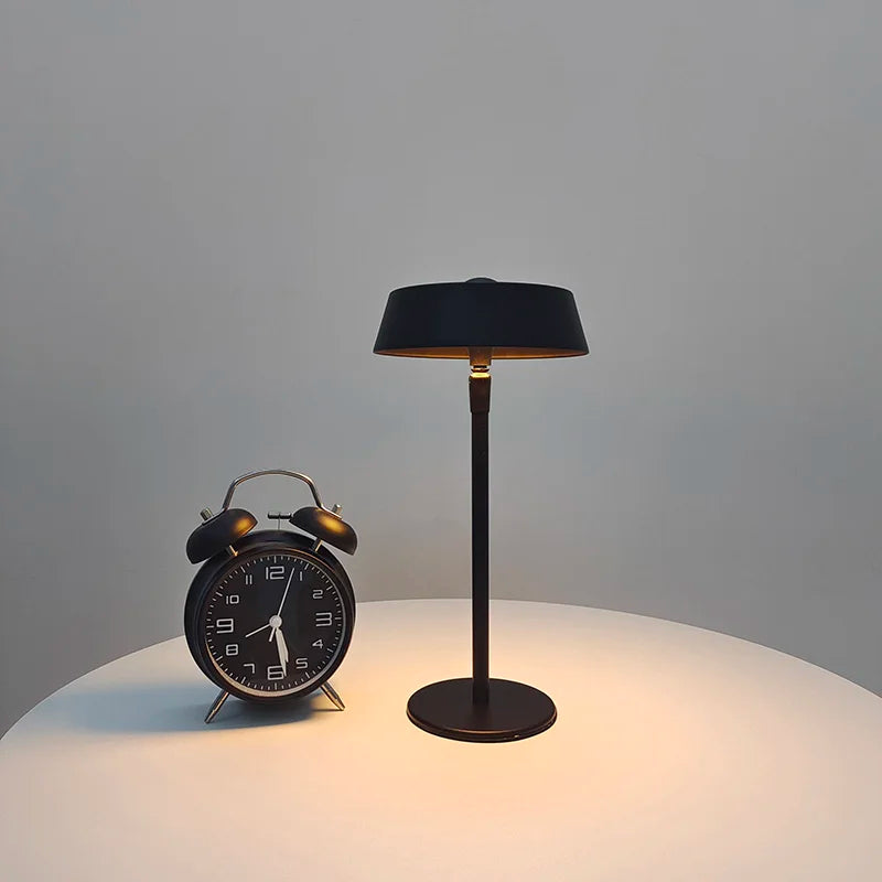 UrbanGlam Modern Indoor Table Lamp – Sophisticated Lighting for Contemporary Spaces