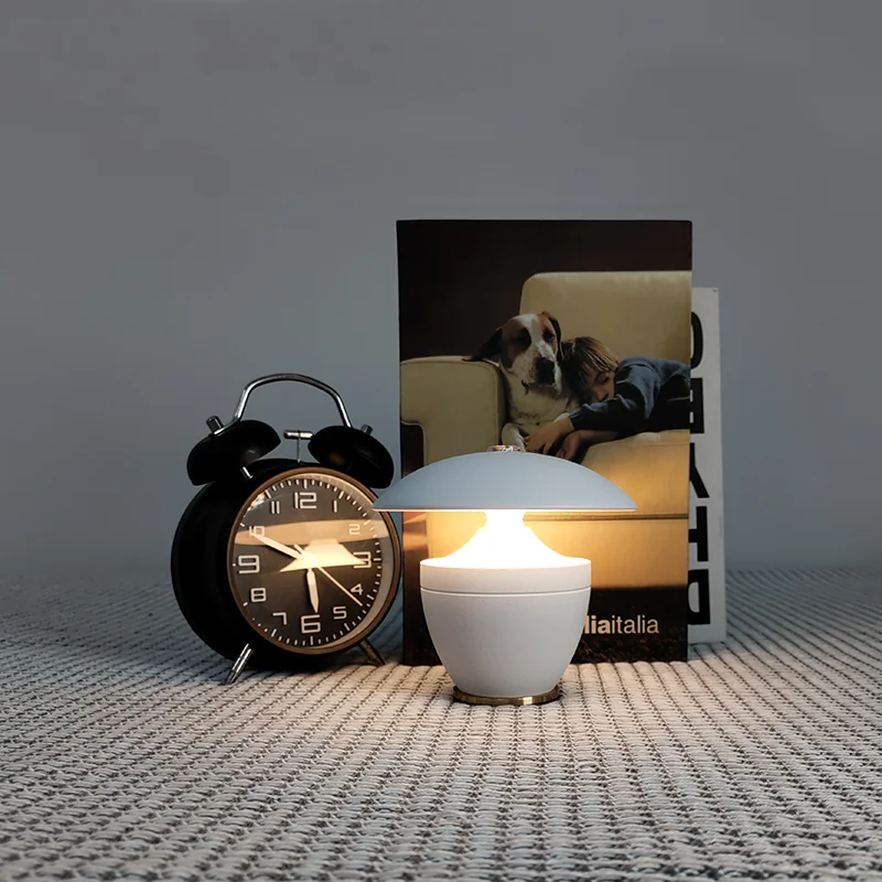 SleekShade LED Desk Lamp – Elegant Table Lamp with Touch Control