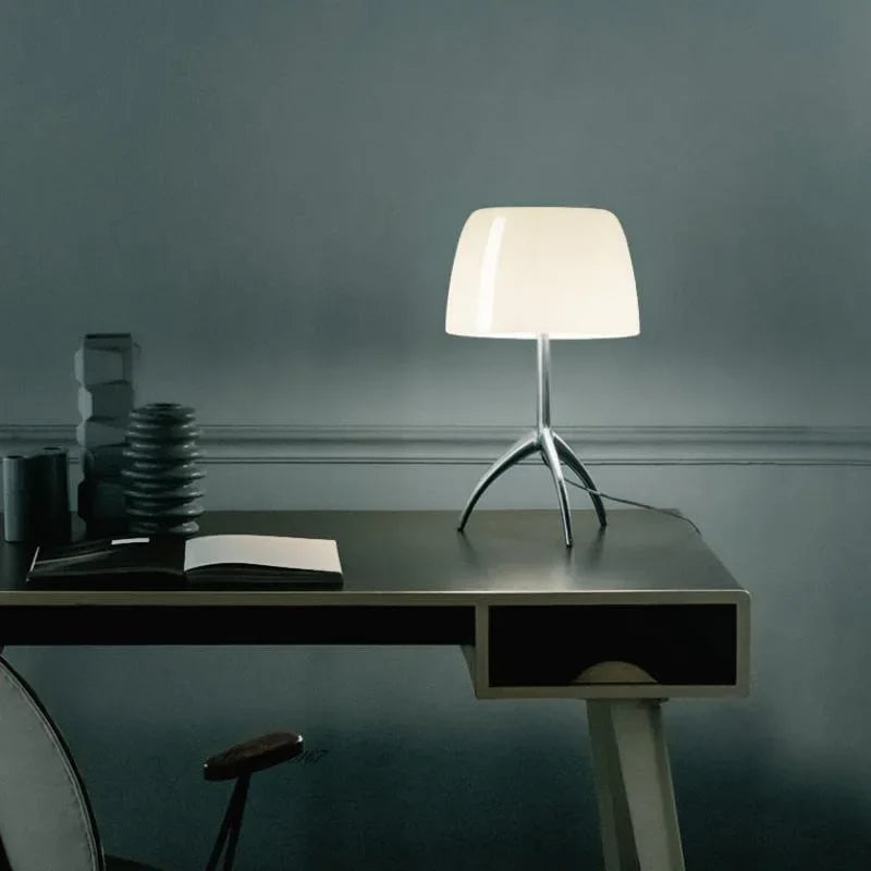 SophistiShine Tripod Table Lamp – Elegant Modern Lighting with Functional Design
