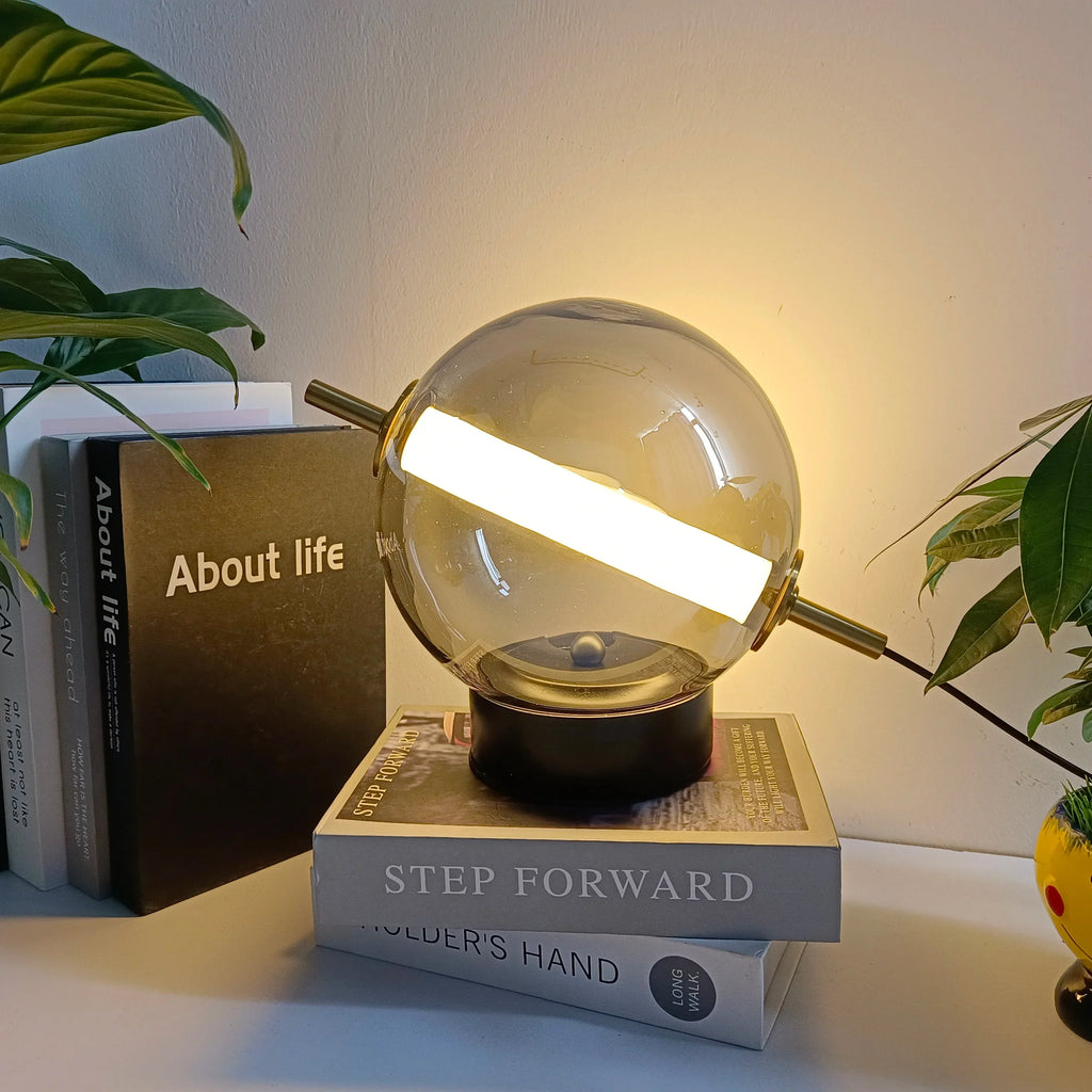 RadiantRevival Retro Glass Table Lamp – Elegant Vintage Lighting for Warm Home Décor