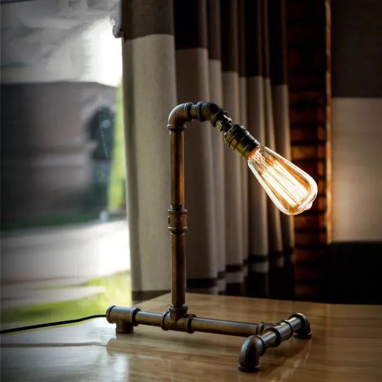 NostalgiaLight Retro Table Lamp – Charming Vintage Lighting for a Cozy Atmosphere