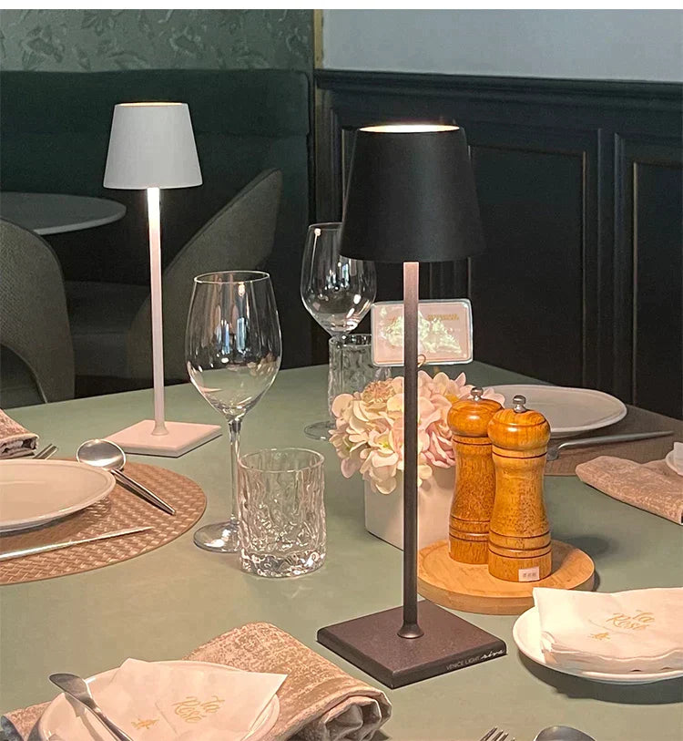 AuraLamp Wireless Table Lamp – Minimalist & Elegant Modern Lighting Design