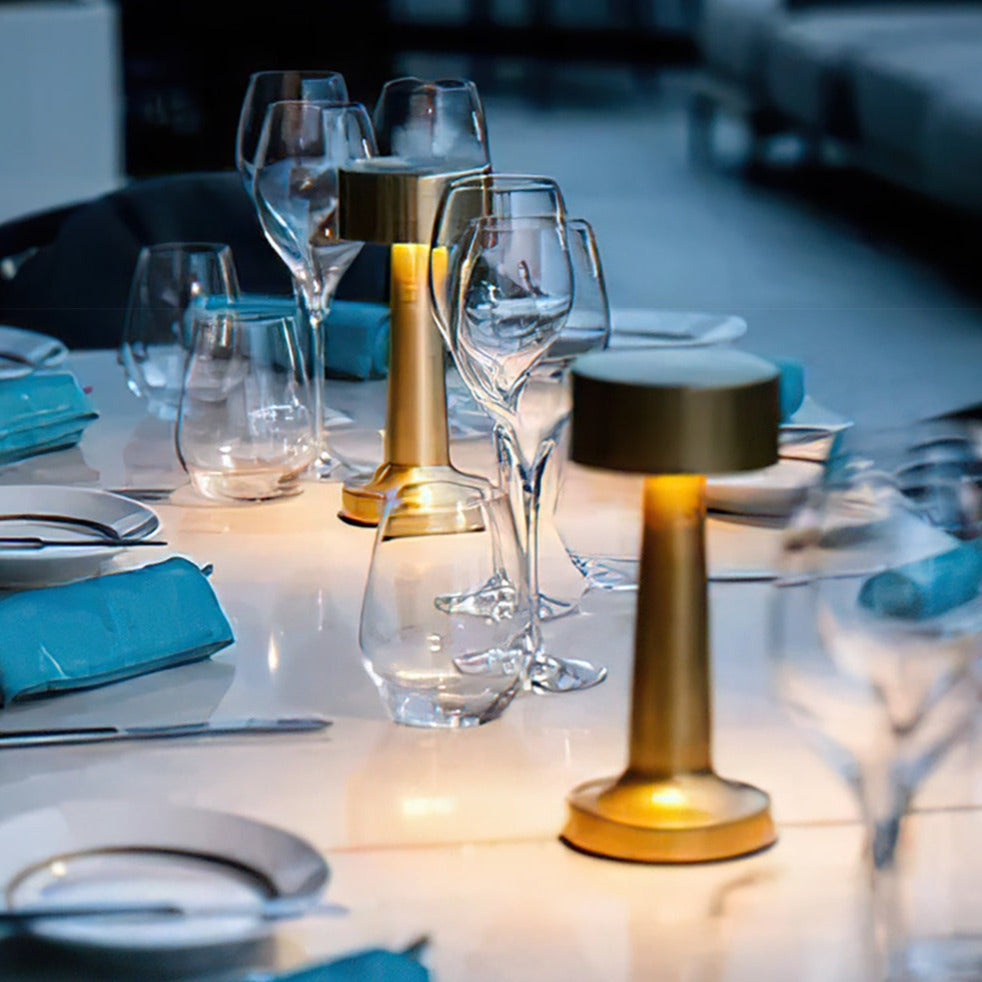 RetroGlow Vintage LED Wireless Table Lamp with USB Port – Perfect for Restaurants & Elegant Ambiance
