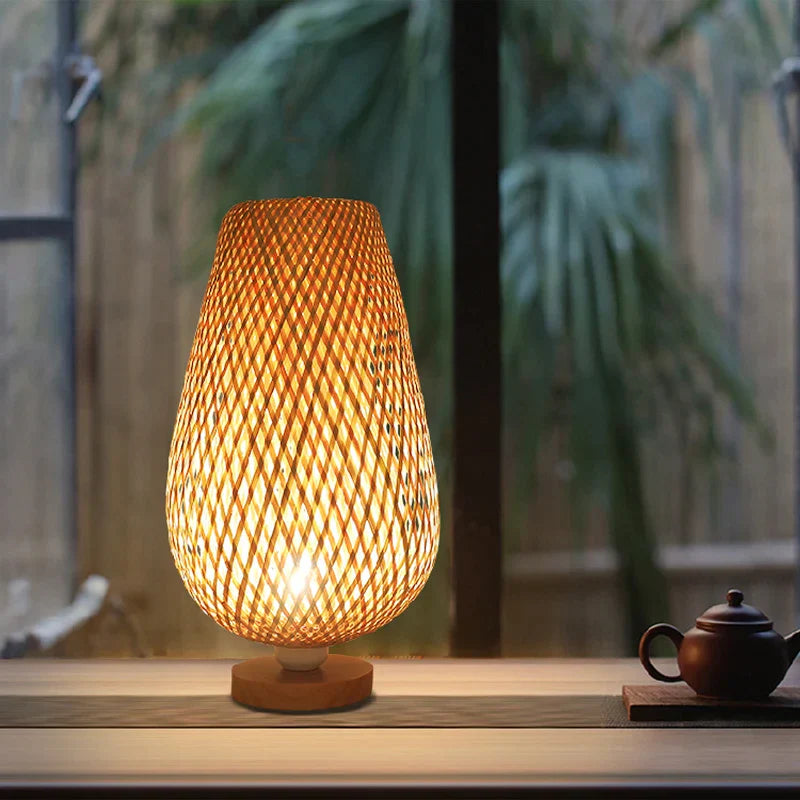 RetroBambooCraft Vintage Bamboo Table Lamp – Charming Handmade Lighting for Natural Elegance
