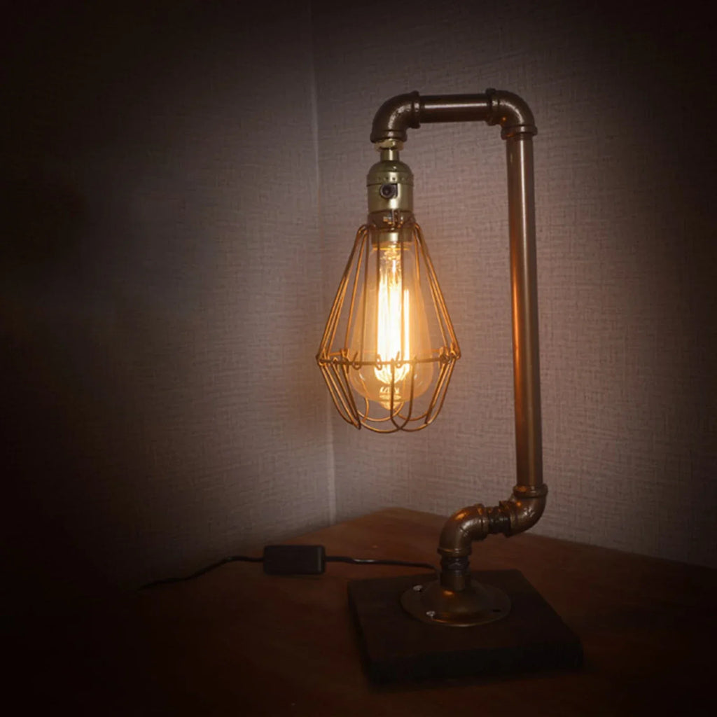 Vintage Metal Table Lamp – Elegant Timeless Lighting for Classic Home Décor