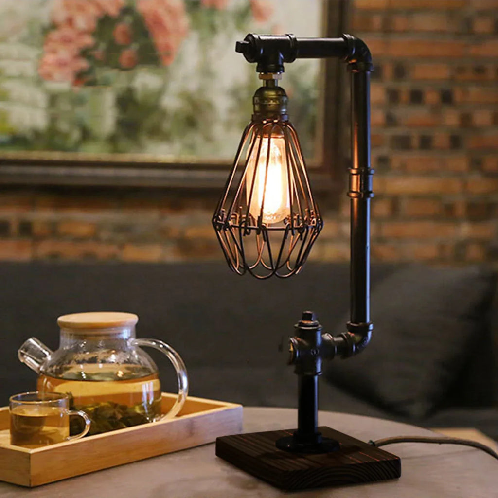 Vintage Metal Table Lamp – Elegant Timeless Lighting for Classic Home Décor