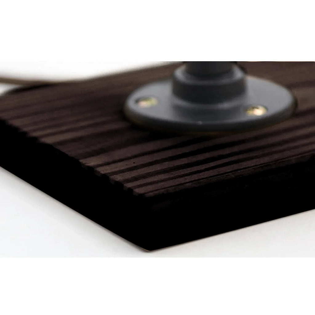 Vintage Metal Table Lamp – Elegant Timeless Lighting for Classic Home Décor