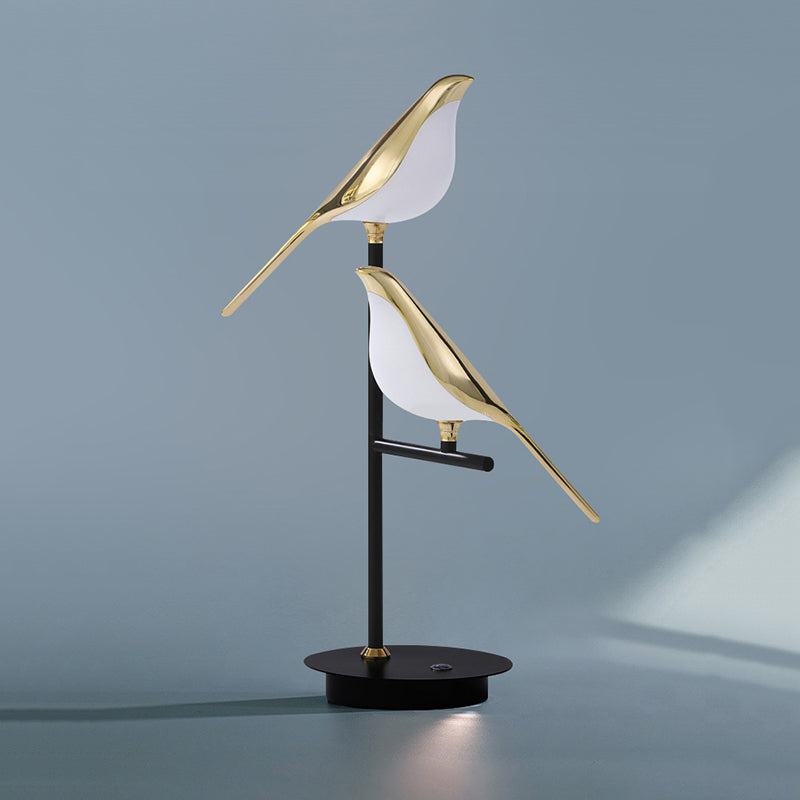 FreeFly Scandinavian Desk Lamp – Minimalist & Elegant LED Table Lighting