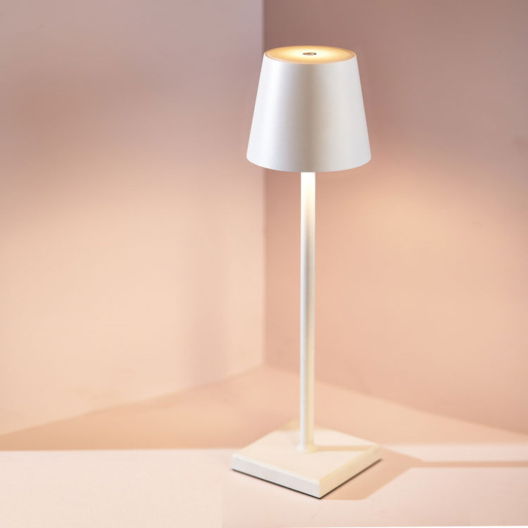 AuraLamp Wireless Table Lamp – Minimalist & Elegant Modern Lighting Design